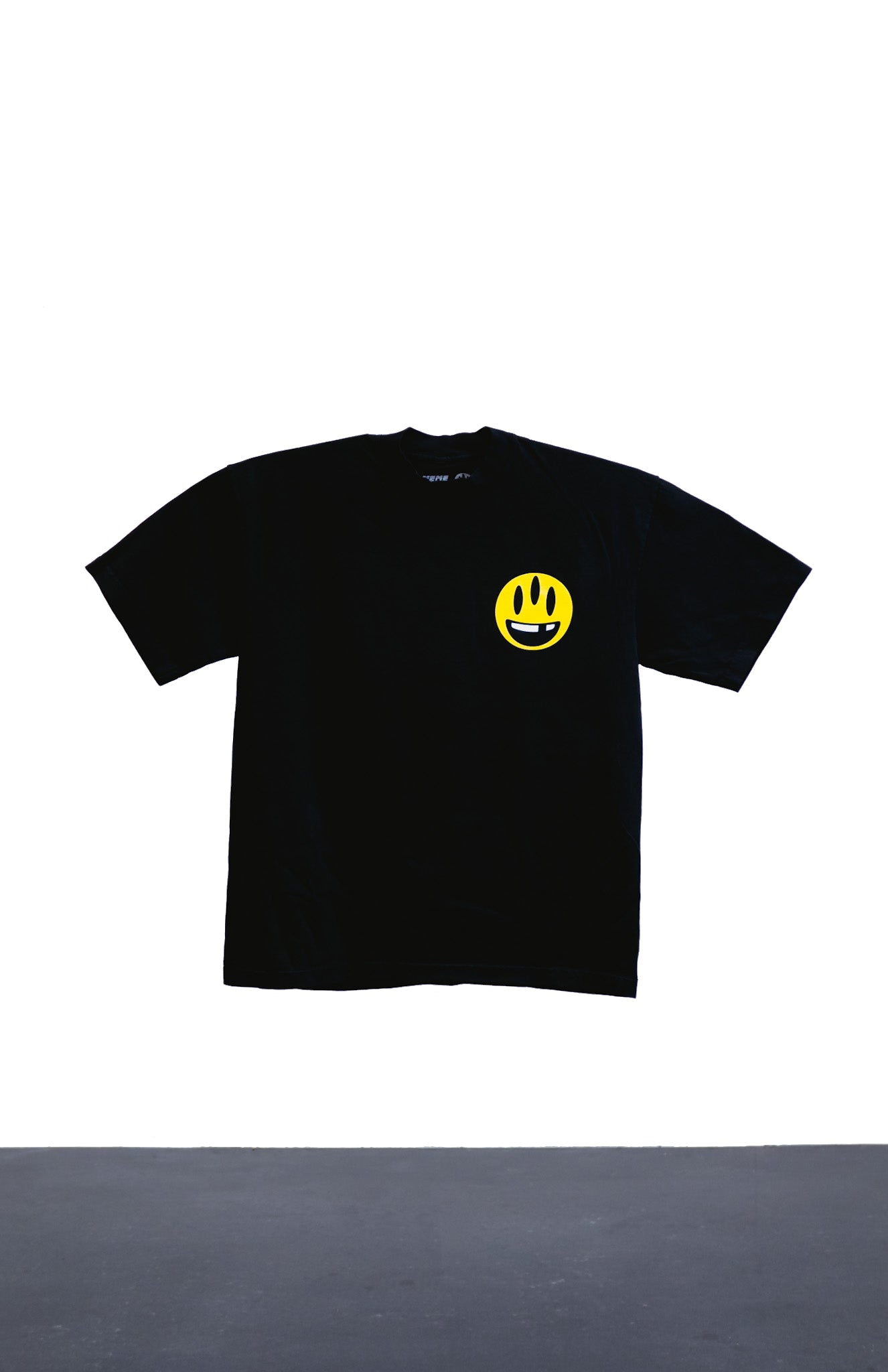 PREMIUM SMILEY T-SHIRT